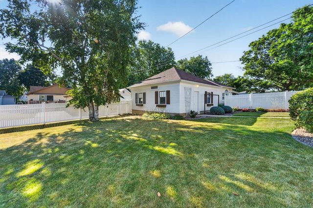 324 Henry STREET, Burlington, WI 53105
