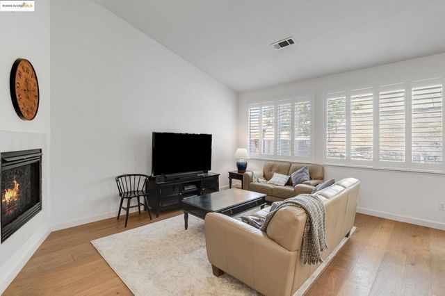 1185 Brooktrail Dr, Pittsburg, CA 94565