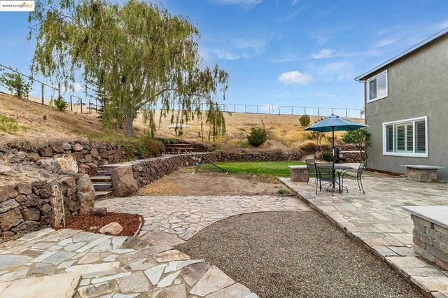 1185 Brooktrail Dr, Pittsburg, CA 94565