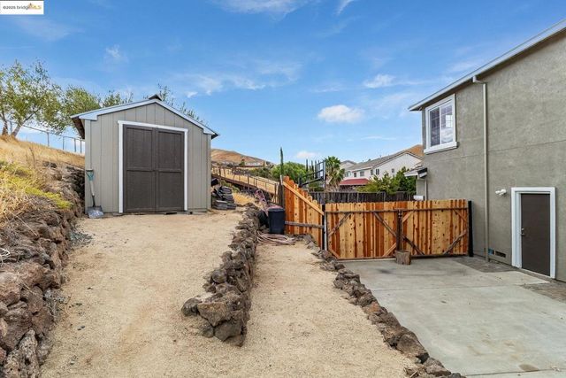 1185 Brooktrail Dr, Pittsburg, CA 94565