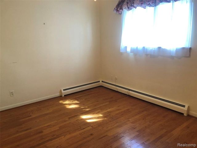 6556 Drexel Street, Dearborn Heights, MI 48127