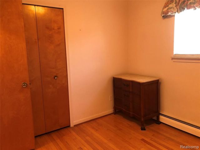 6556 Drexel Street, Dearborn Heights, MI 48127