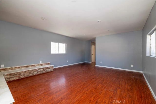 913 E 92nd, Los Angeles, CA 90002