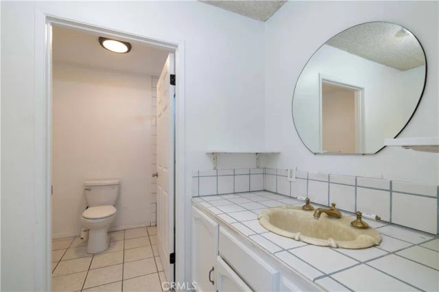 913 E 92nd, Los Angeles, CA 90002