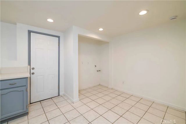 913 E 92nd, Los Angeles, CA 90002