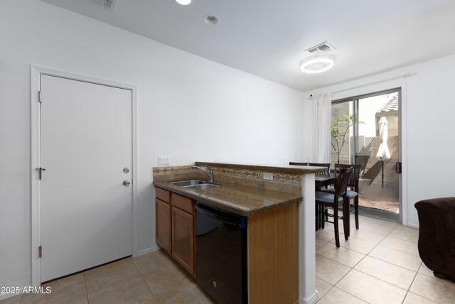 451 S HAWES Road 53, Mesa, AZ 85208