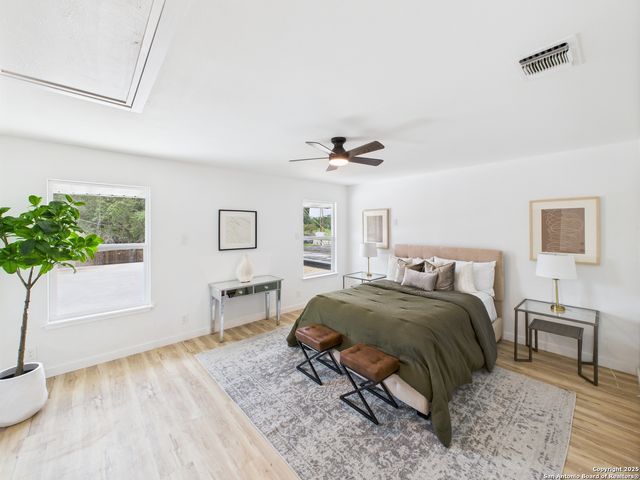 385 Fenwick, Windcrest, TX 78239