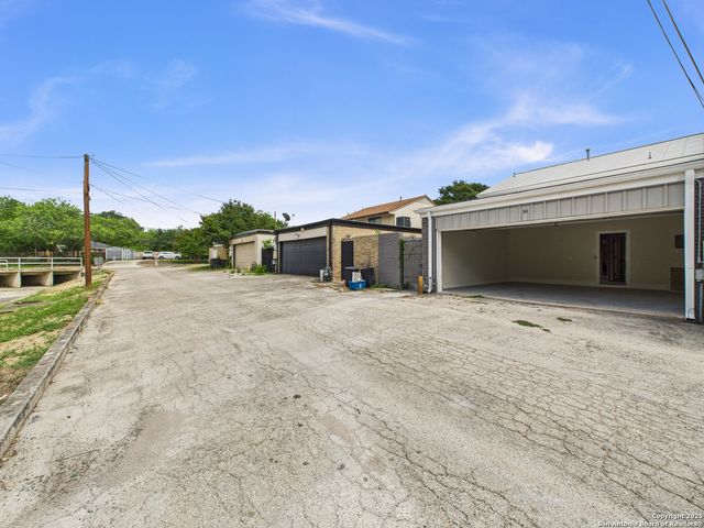 385 Fenwick, Windcrest, TX 78239