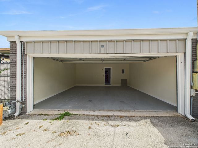 385 Fenwick, Windcrest, TX 78239