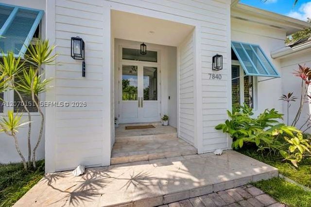 7840 SW 133rd Ter, Pinecrest, FL 33156