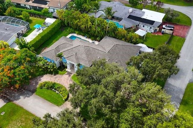 7840 SW 133rd Ter, Pinecrest, FL 33156