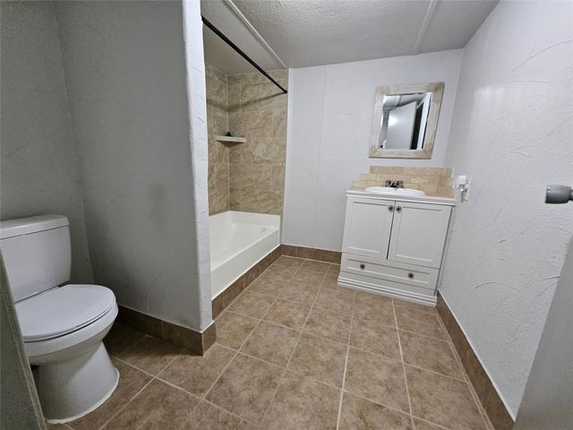 130 Trails End Circle, Millsap, TX 76066