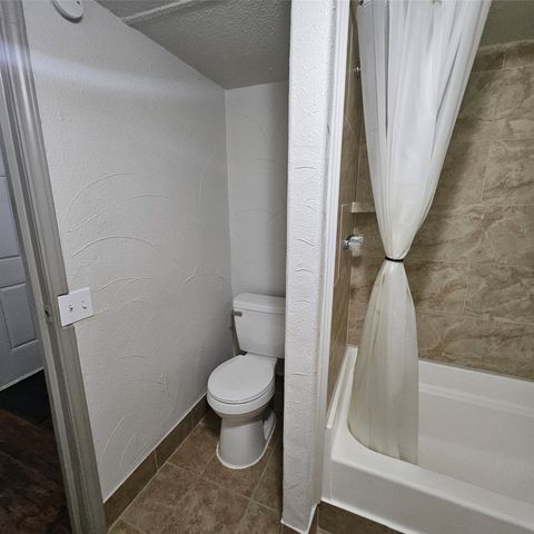 130 Trails End Circle, Millsap, TX 76066