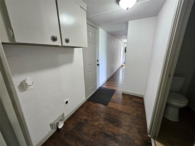 130 Trails End Circle, Millsap, TX 76066
