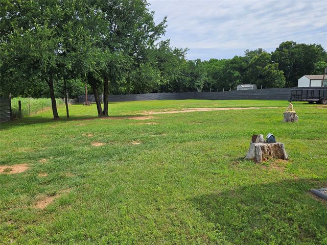 130 Trails End Circle, Millsap, TX 76066
