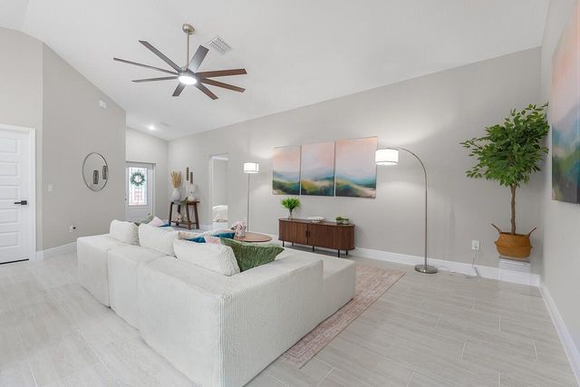 8226 104th Court, Vero Beach, FL 32967