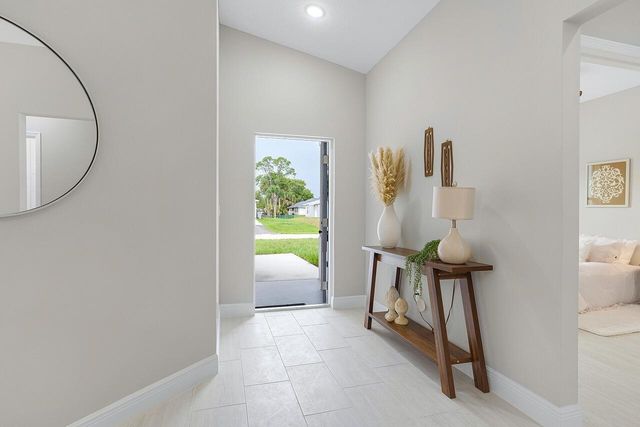 8226 104th Court, Vero Beach, FL 32967