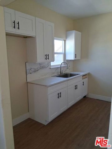 456 W 52nd Street, Los Angeles, CA 90037