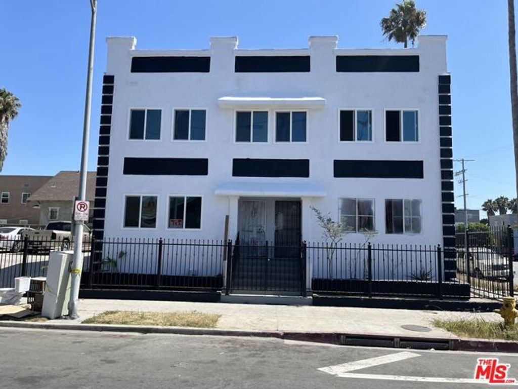 456 W 52nd Street, Los Angeles, CA 90037