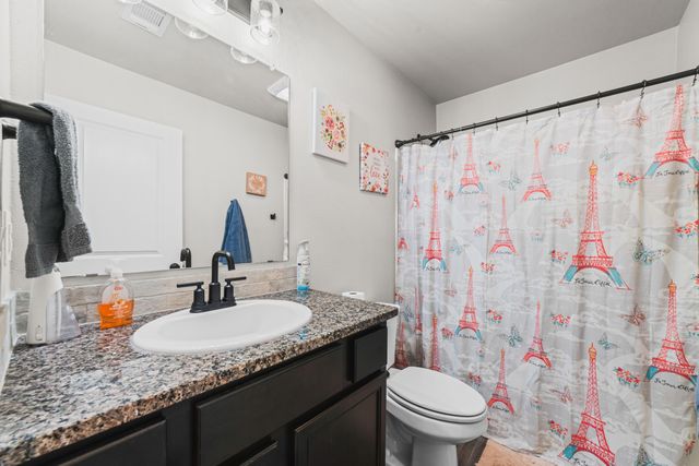 3207 Aberdeen Avenue, Wolfforth, TX 79382