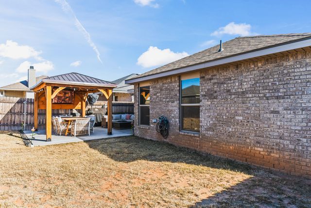 3207 Aberdeen Avenue, Wolfforth, TX 79382