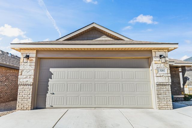 3207 Aberdeen Avenue, Wolfforth, TX 79382