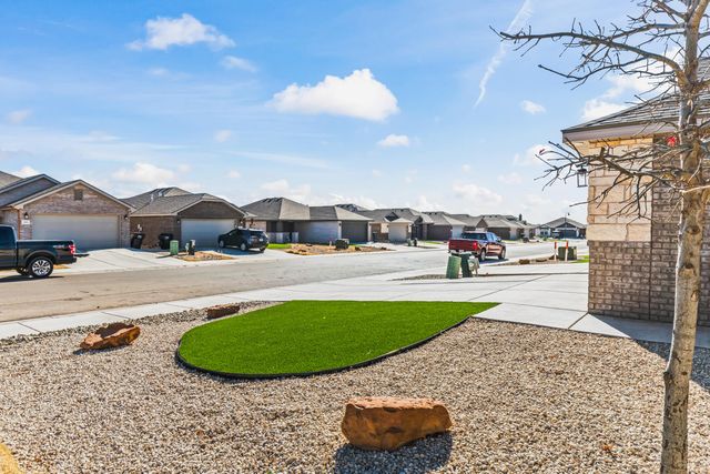 3207 Aberdeen Avenue, Wolfforth, TX 79382