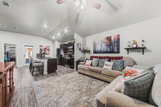 3207 Aberdeen Avenue, Wolfforth, TX 79382