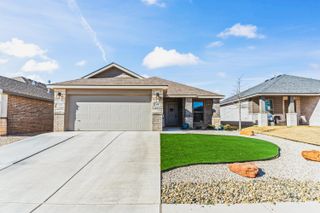 3207 Aberdeen Avenue, Wolfforth, TX 79382