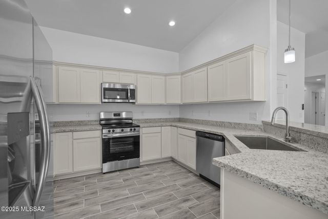 177 Via Agua Sarca, Rio Rico, AZ 85648