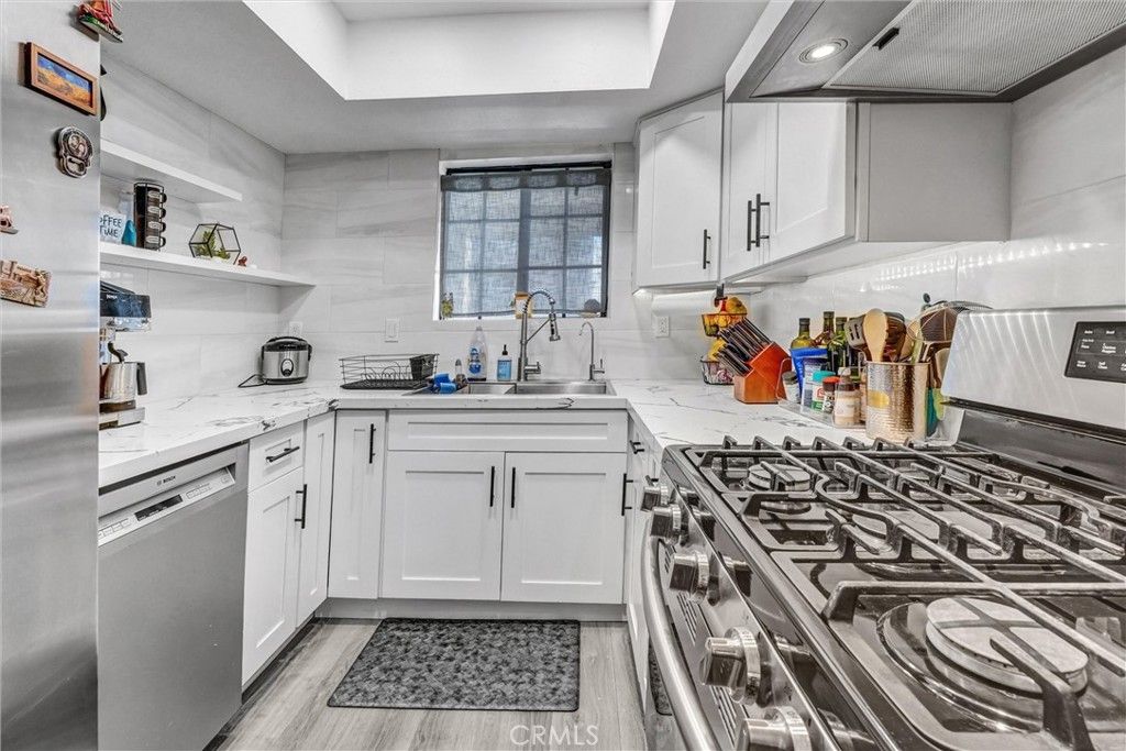 6545 Reseda Boulevard 6, Reseda, CA 91335 — photo 5