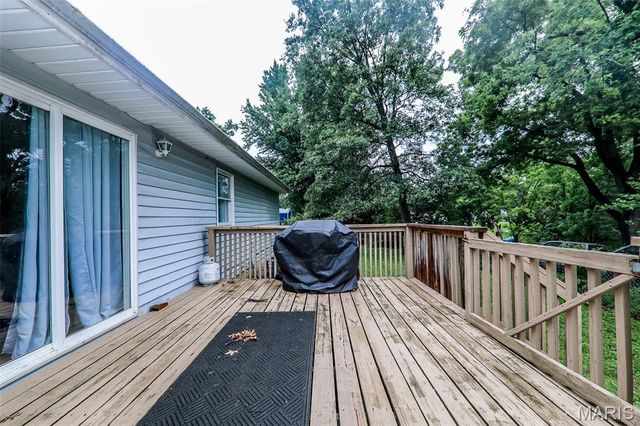 4617 Mary Avenue, Godfrey, IL 62035