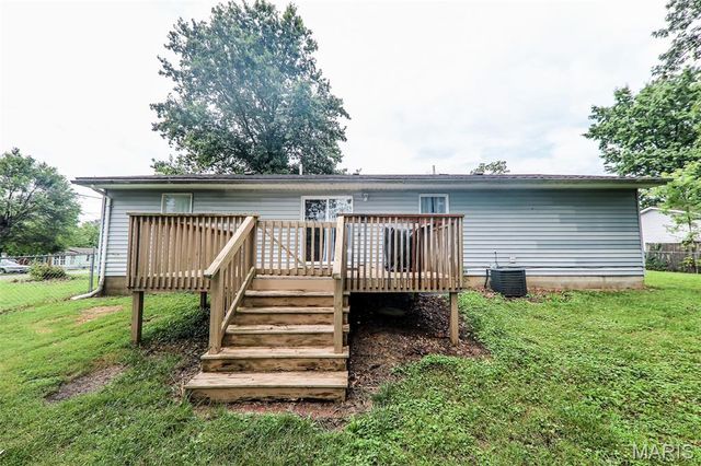 4617 Mary Avenue, Godfrey, IL 62035