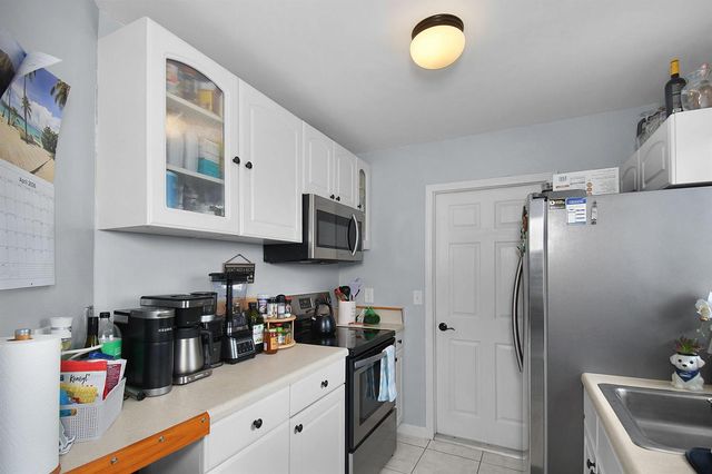 1661 SE Kestwick Court, Port St. Lucie, FL 34952