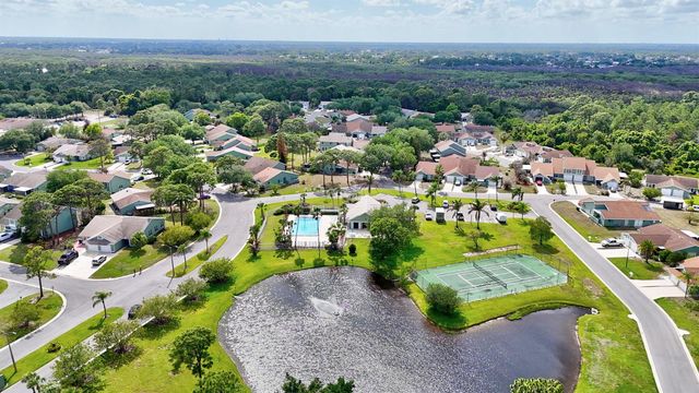1661 SE Kestwick Court, Port St. Lucie, FL 34952