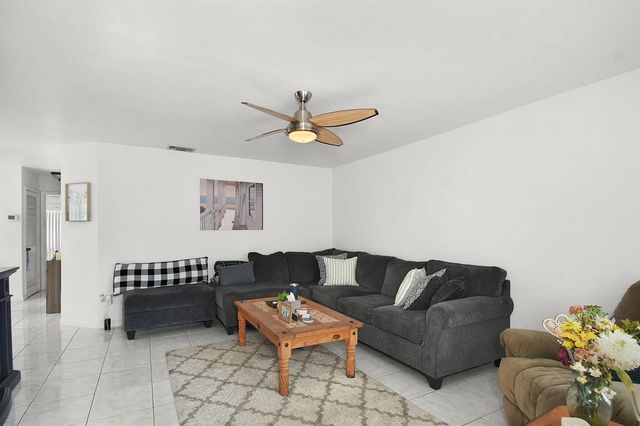 1661 SE Kestwick Court, Port St. Lucie, FL 34952