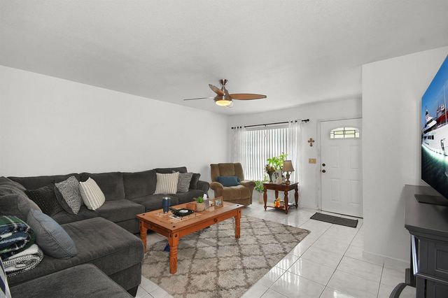1661 SE Kestwick Court, Port St. Lucie, FL 34952