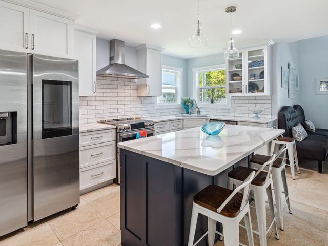 550 Seabreeze Circle, Seacrest, FL 32461