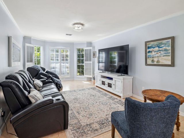 550 Seabreeze Circle, Seacrest, FL 32461