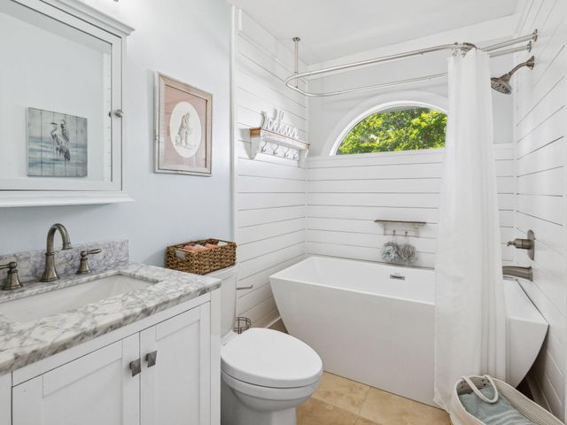 550 Seabreeze Circle, Seacrest, FL 32461