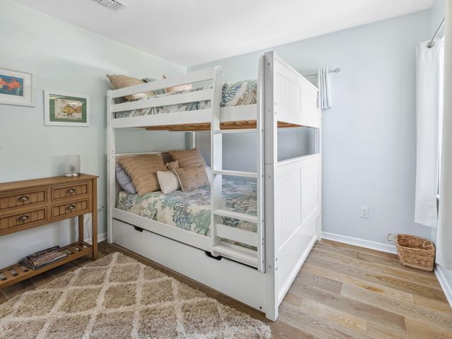 550 Seabreeze Circle, Seacrest, FL 32461