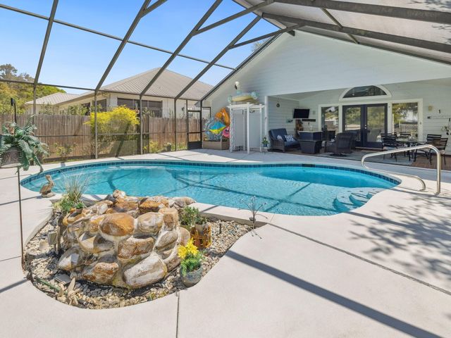 550 Seabreeze Circle, Seacrest, FL 32461