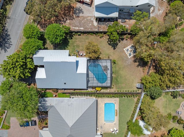 550 Seabreeze Circle, Seacrest, FL 32461