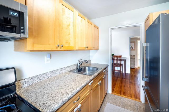 96 Underhill Avenue 2B, West Harrison, NY 10604