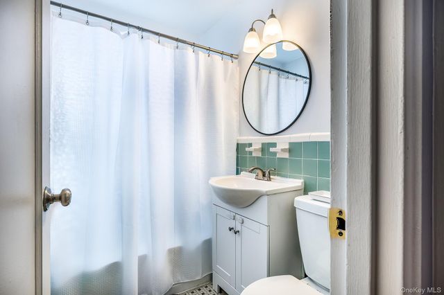 96 Underhill Avenue 2B, West Harrison, NY 10604