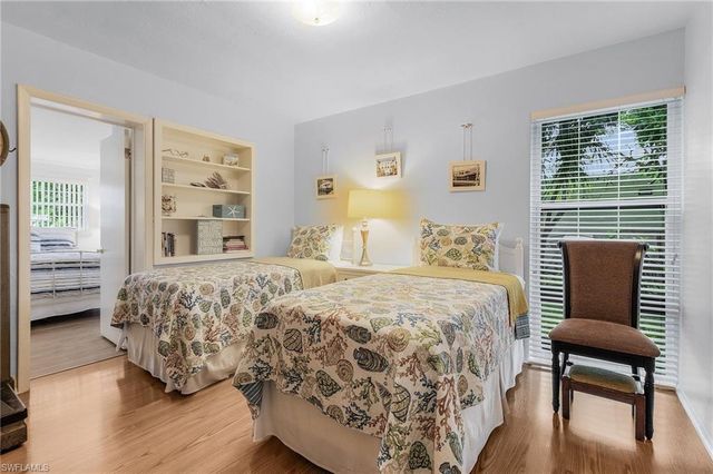 1281 10th ST N, Naples, FL 34102