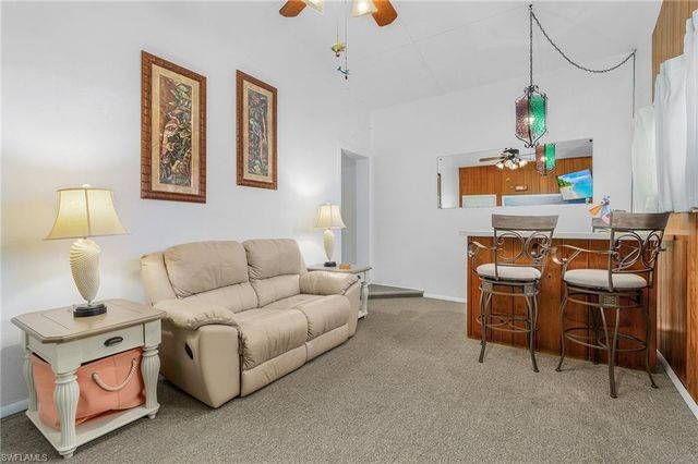 1281 10th ST N, Naples, FL 34102