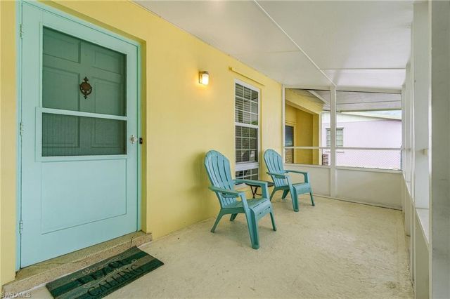 1281 10th ST N, Naples, FL 34102