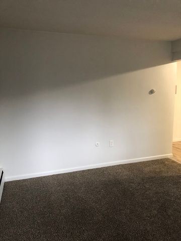 89 Trapelo 30, Waltham, MA 02452