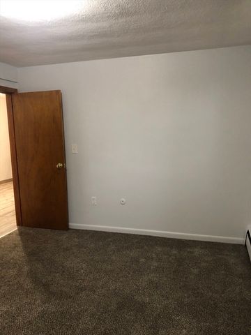 89 Trapelo 30, Waltham, MA 02452